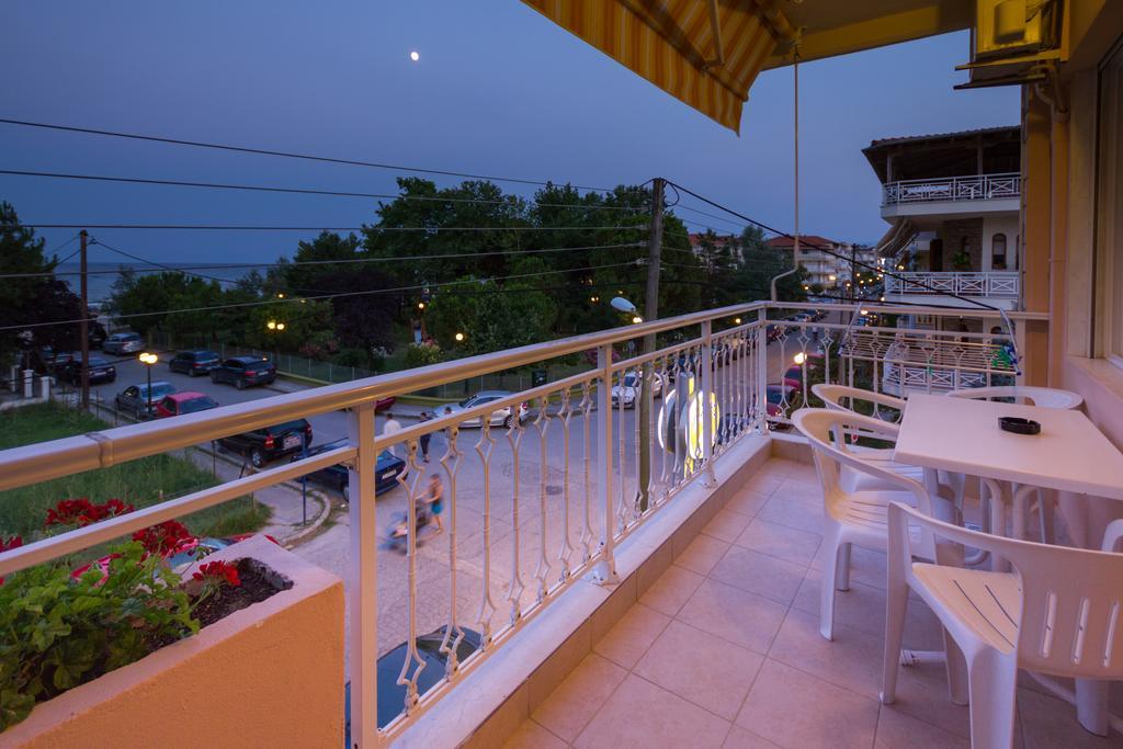 Ikaros Apartments Paralía Exterior foto